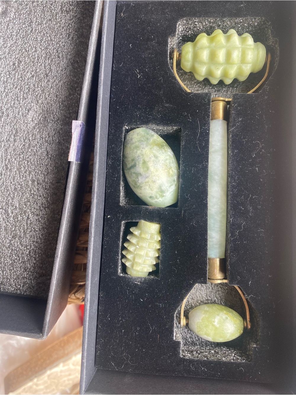 Jade Facial Roller and Stone Set - Green